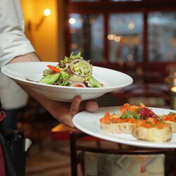 Restaurační systém využívají restaurace, kavárny, bary, fastfoody či jídelny .
